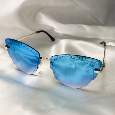 Lunettes de soleil verres bleus, sans monture